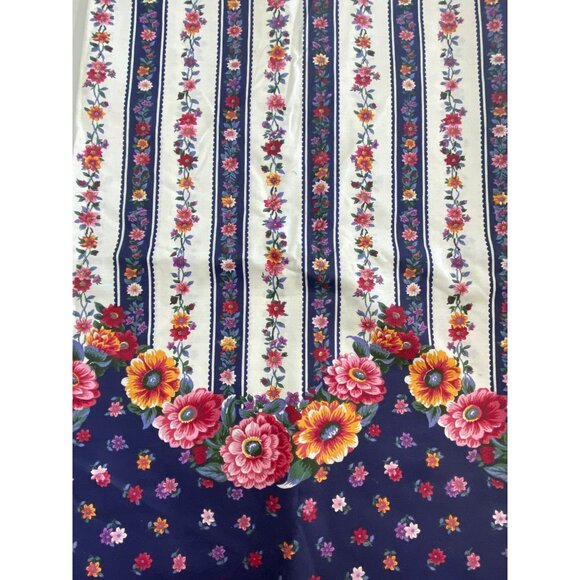 Vintage Floral Print Cotton Fabric 42" W x 110" L - Picture 2 of 6